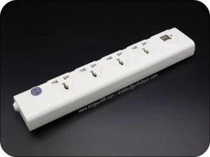 Sòcol d'extensió amb un interruptor principal USB càrrega ús de la llar